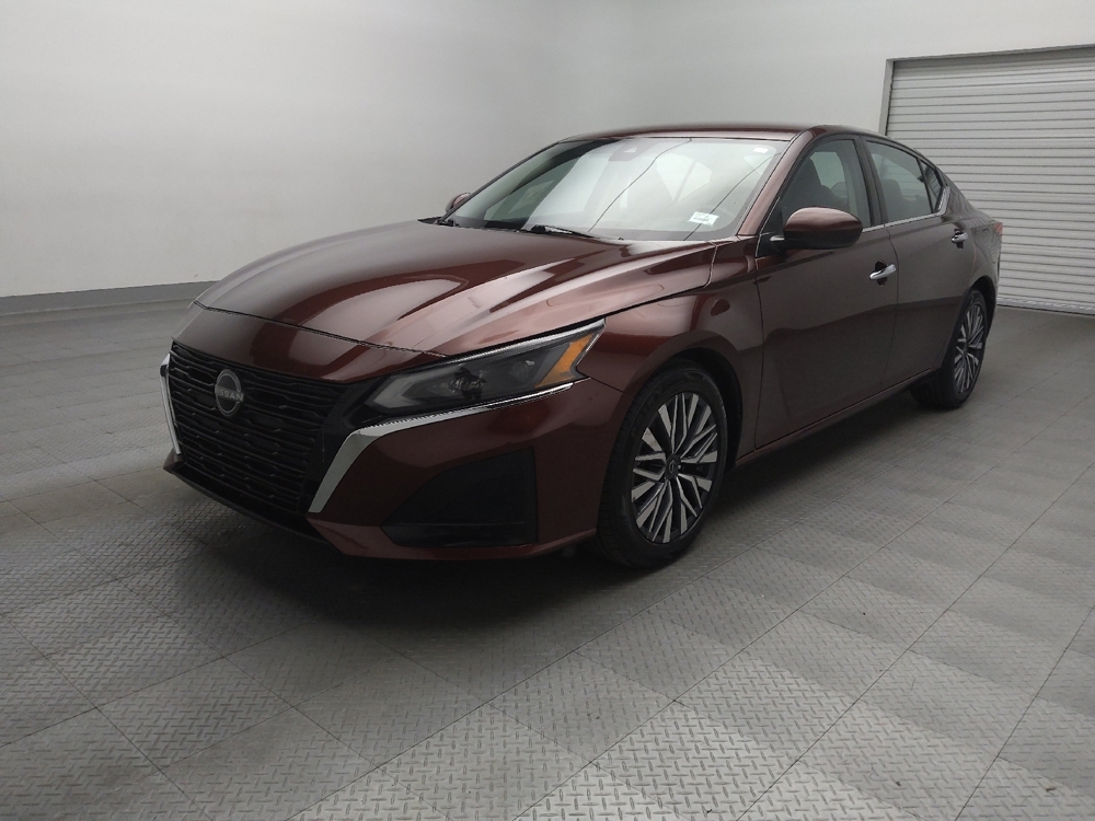 2023 Nissan Altima SV's photo