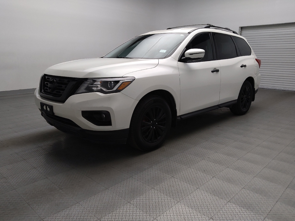2020 Nissan Pathfinder SV's photo