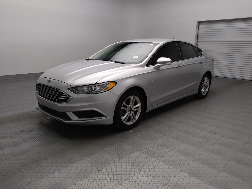 2018 Ford Fusion SE's photo