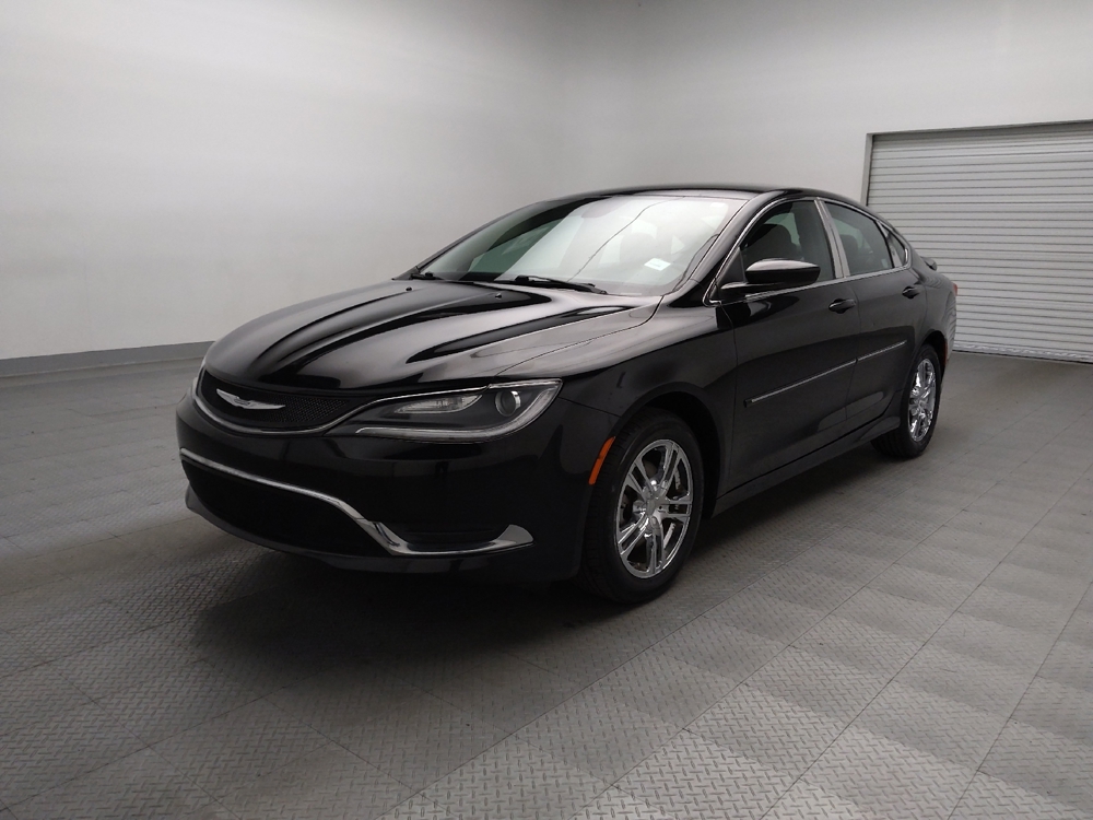 2016 Chrysler 200 Limited's photo