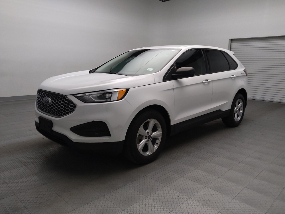 2024 Ford Edge SE's photo