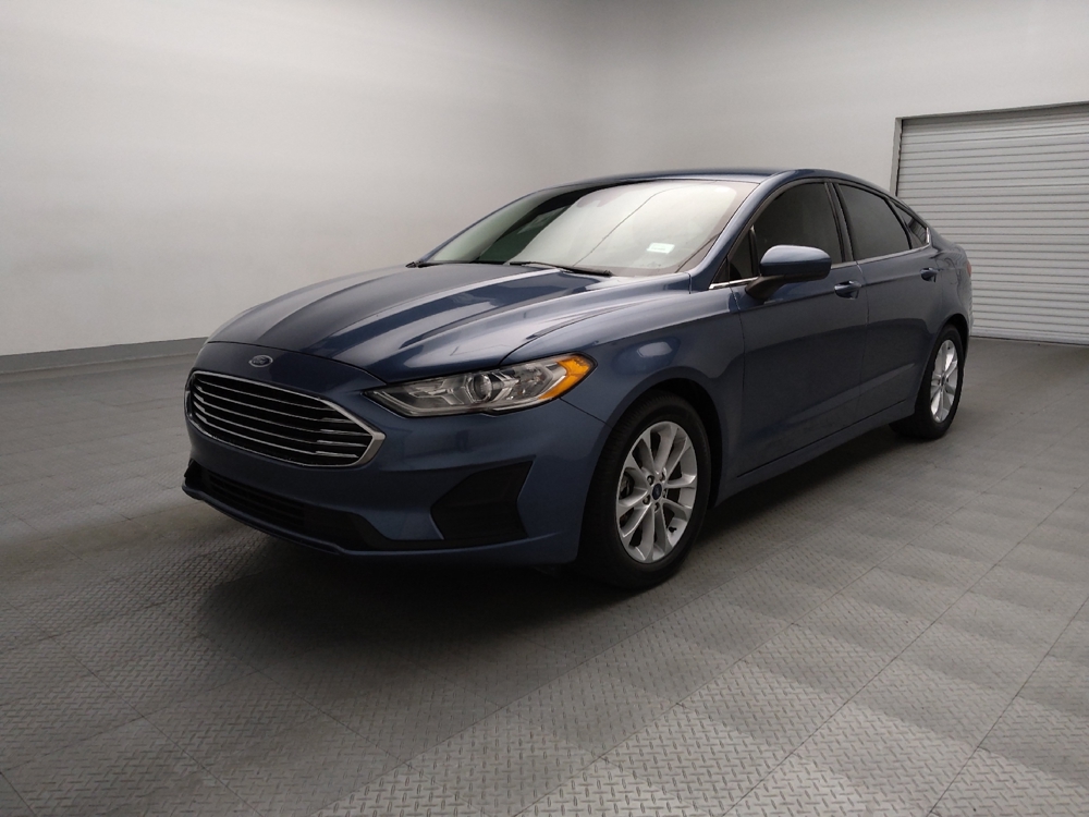 2019 Ford Fusion SE's photo