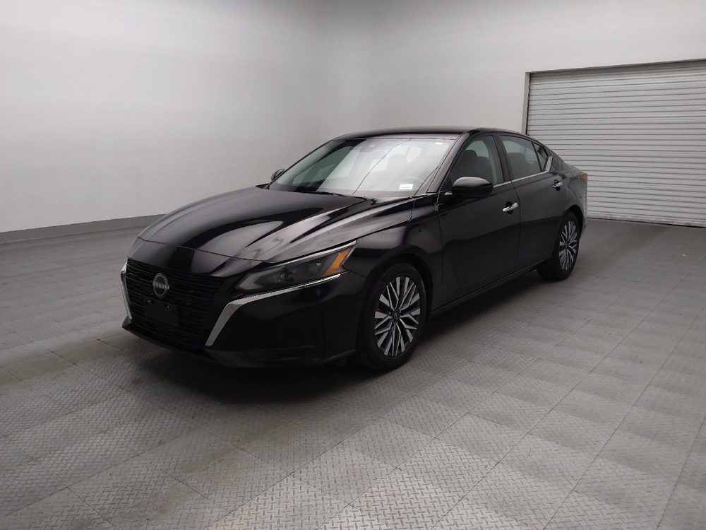 2023 Nissan Altima SV's photo