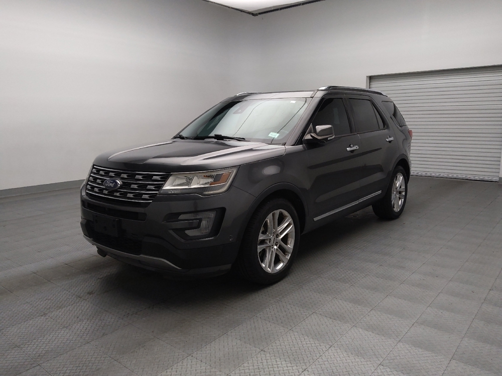 2017 Ford Explorer Limited's photo