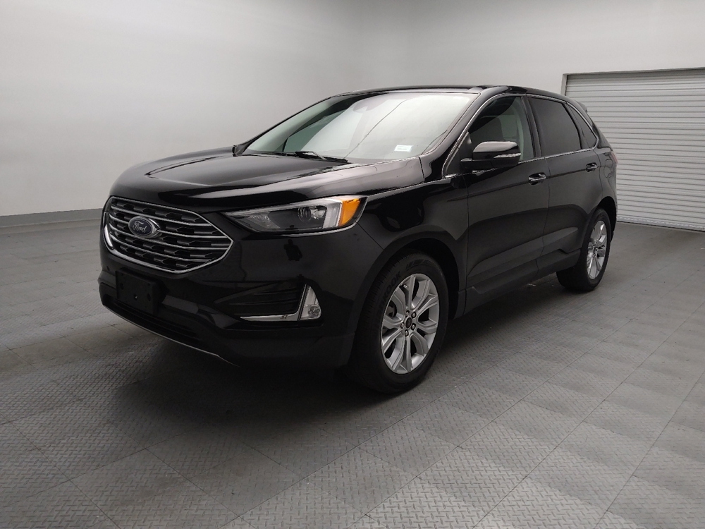 2024 Ford Edge Titanium's photo