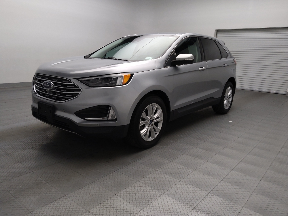 2022 Ford Edge Titanium's photo