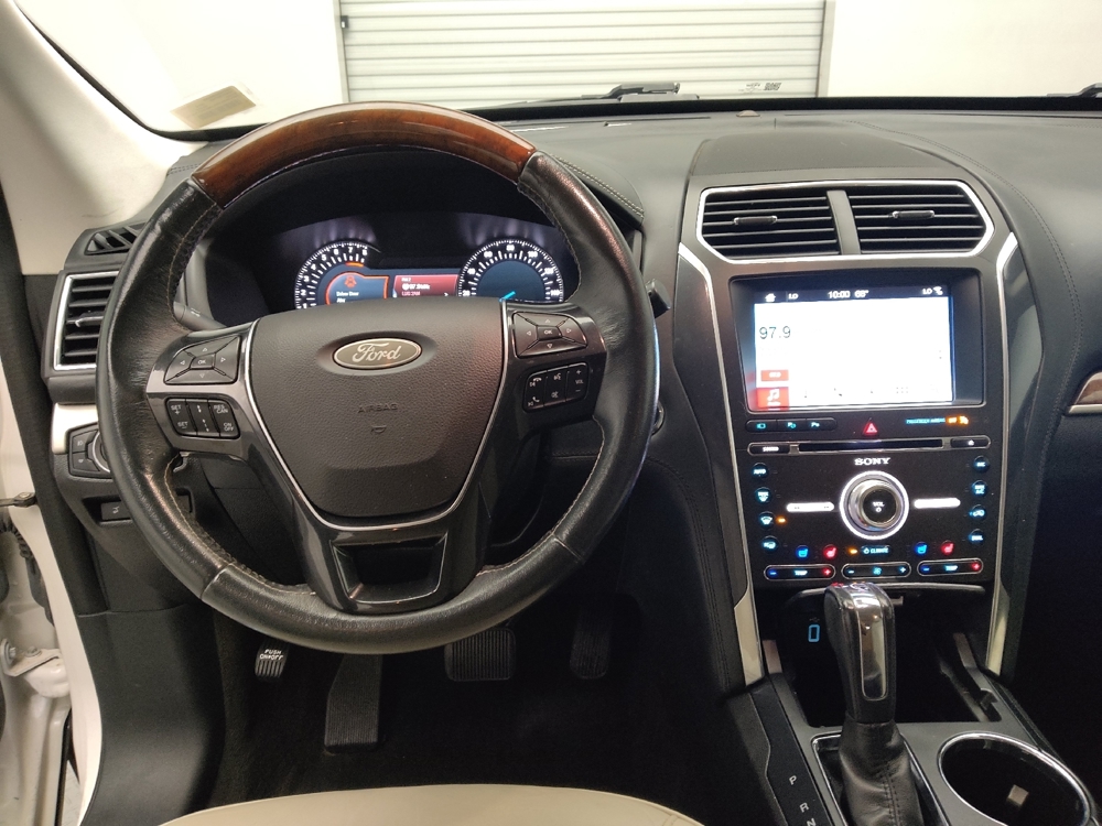 2018 Ford Explorer Platinum - Photo 17