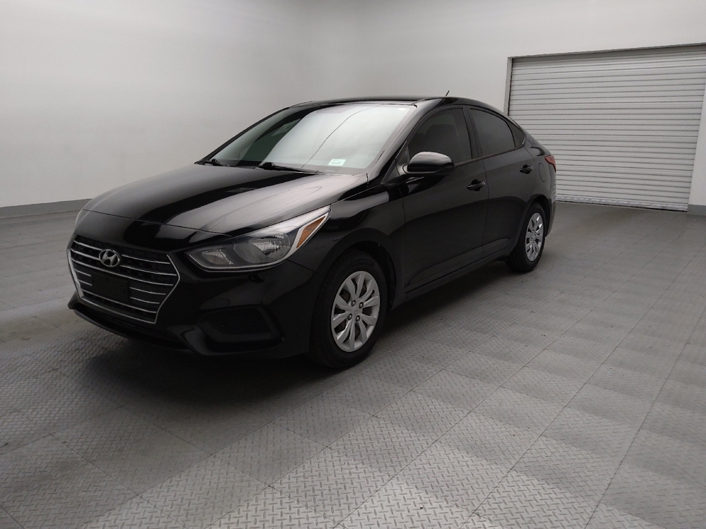 2022 Hyundai Accent SE's photo