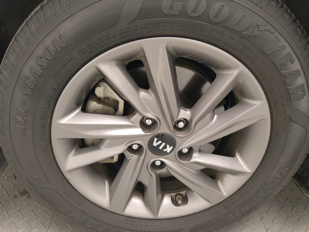 2020 Kia Optima LX - Photo 24