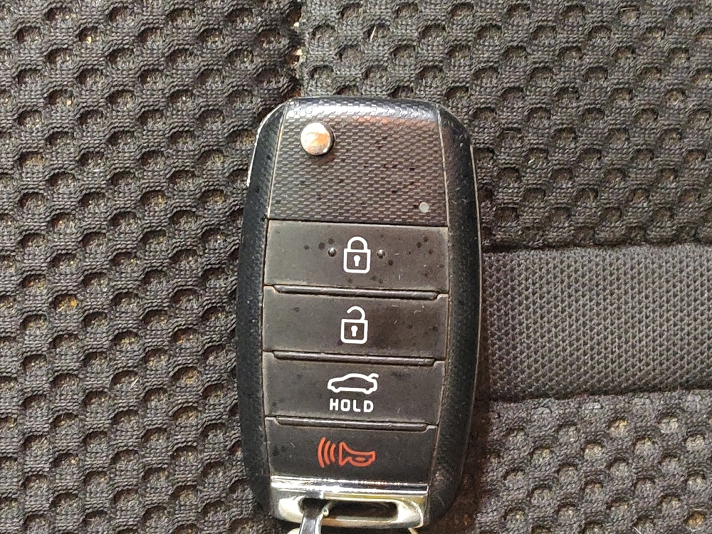 2020 Kia Optima LX - Photo 25