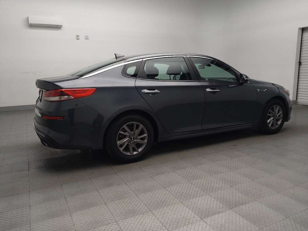 2020 Kia Optima LX - Photo 8