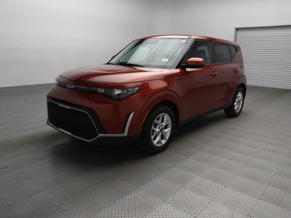2024 Kia Soul LX's photo