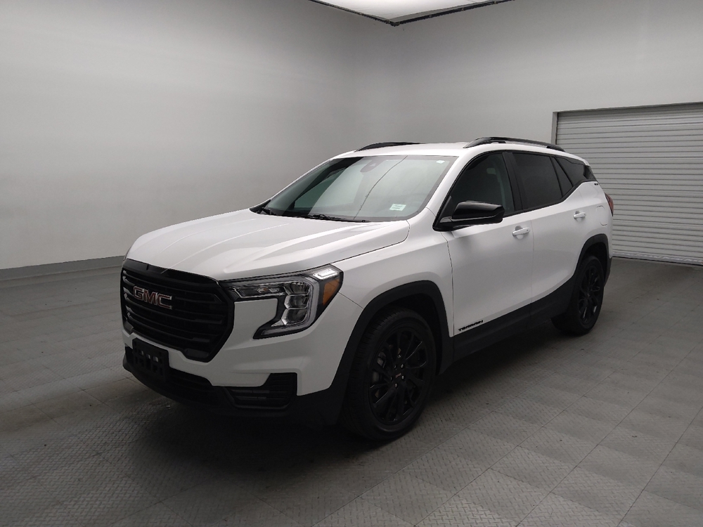 2024 GMC Terrain SLE's photo