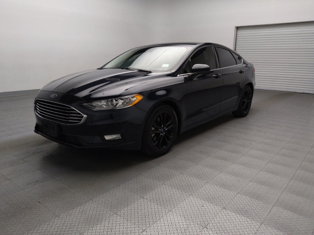 2020 Ford Fusion SE's photo