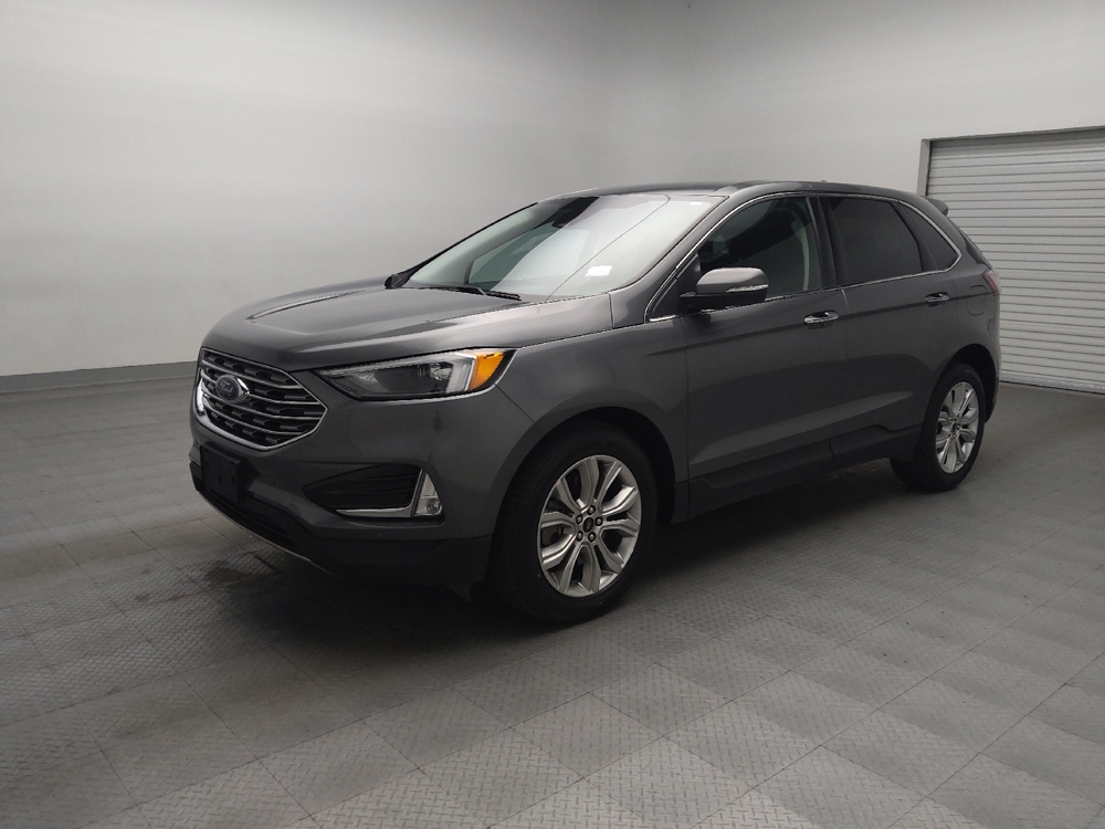2024 Ford Edge Titanium's photo