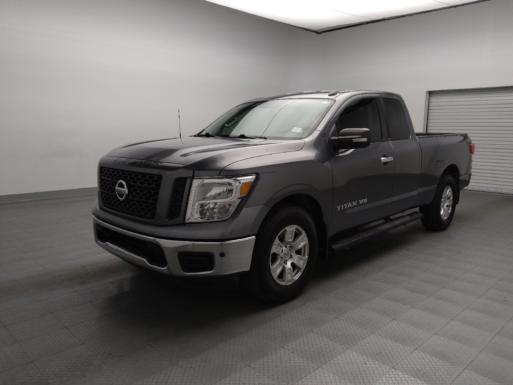 2019 Nissan Titan SV's photo