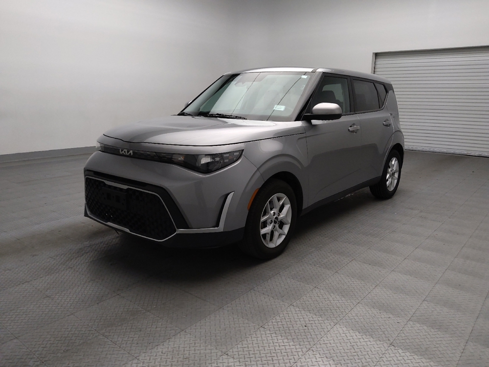 2024 Kia Soul LX's photo