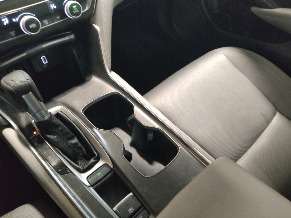 2018 Honda Accord LX - Photo 20