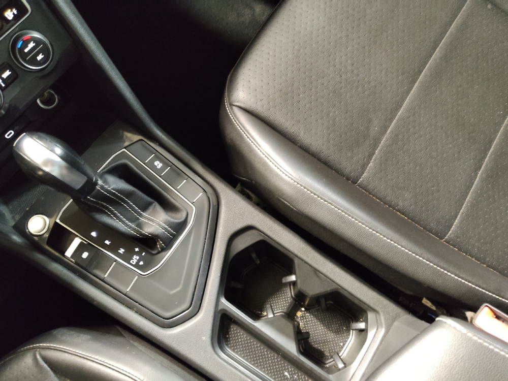 2021 Volkswagen Tiguan SE - Photo 20