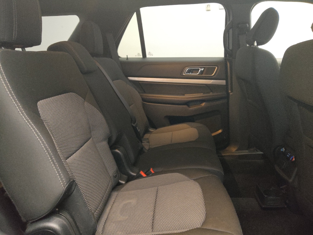 2018 Ford Explorer XLT - Photo 15