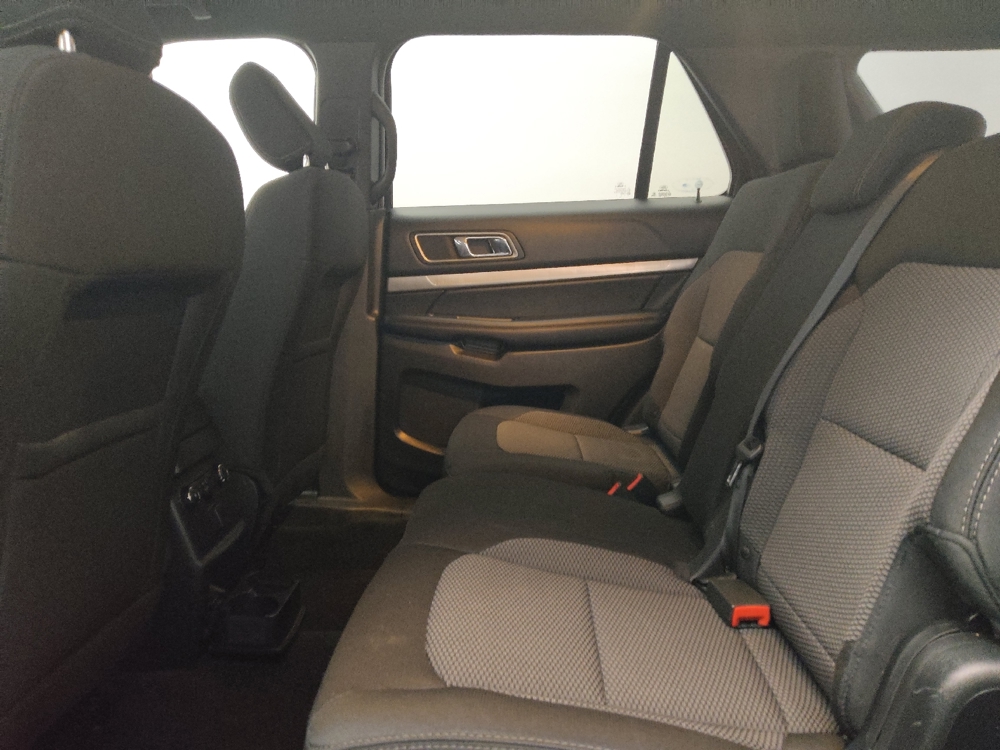 2018 Ford Explorer XLT - Photo 14