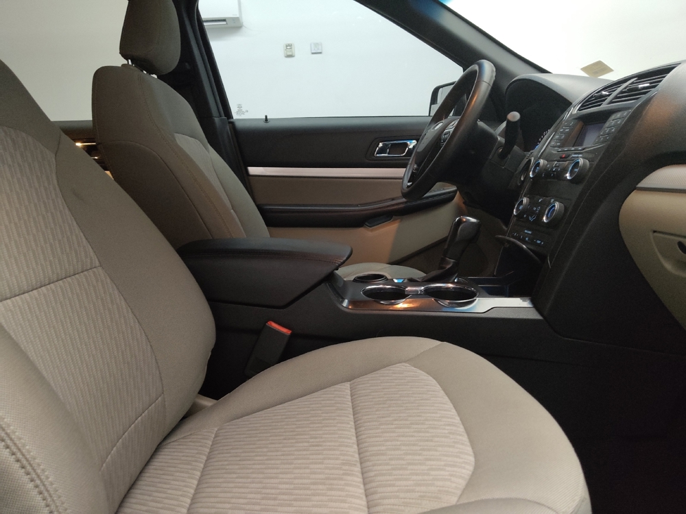 2019 Ford Explorer Base - Photo 16