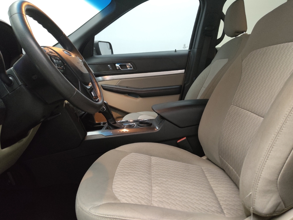 2019 Ford Explorer Base - Photo 13