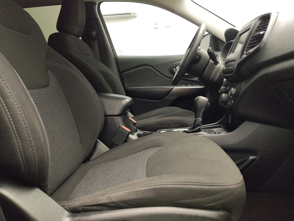 2019 Jeep Cherokee Latitude - Photo 16