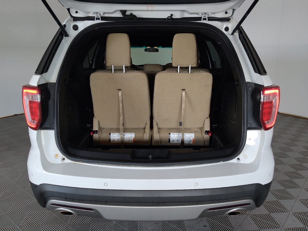 2017 Ford Explorer XLT - Photo 22