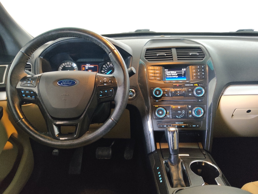 2017 Ford Explorer XLT - Photo 17