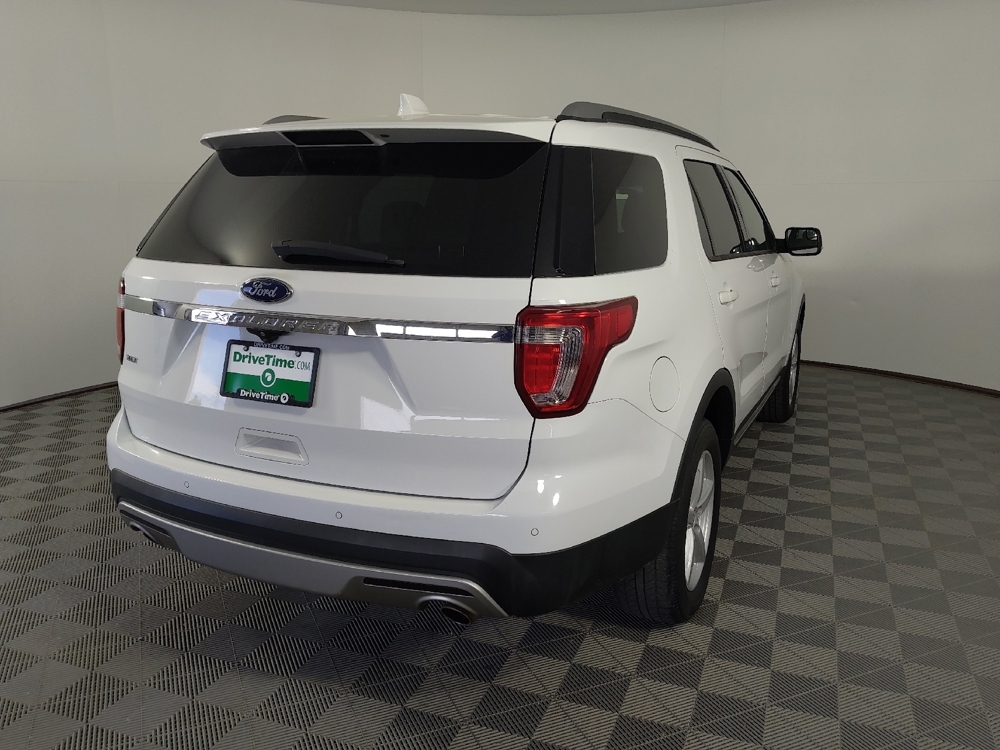 2017 Ford Explorer XLT - Photo 7
