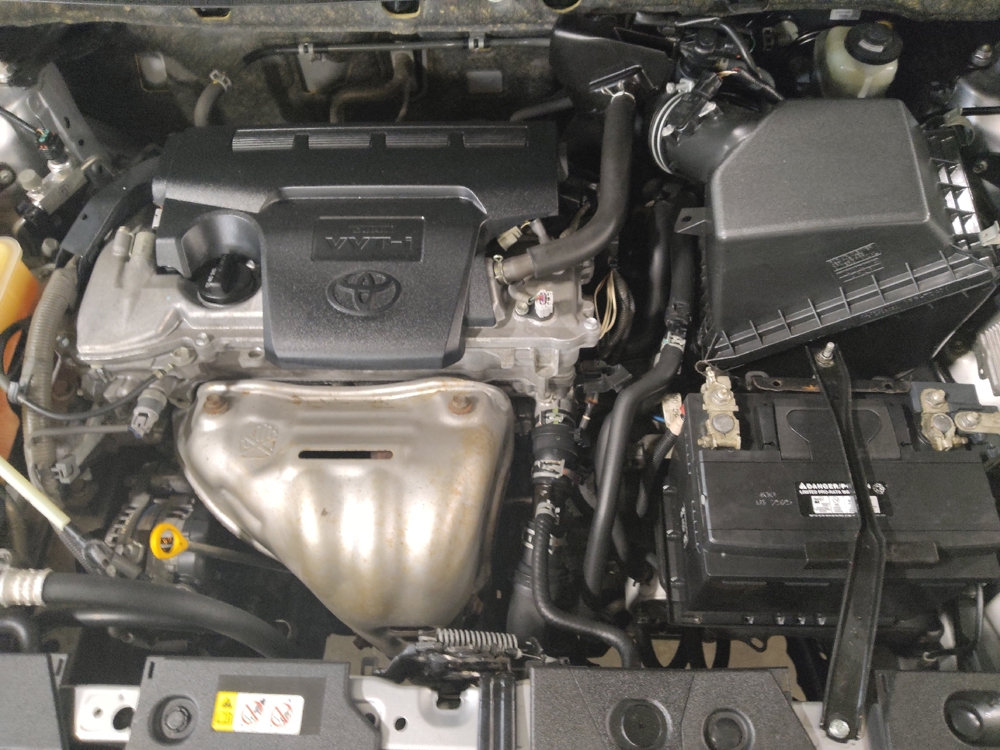 2018 Toyota RAV4 LE - Photo 23