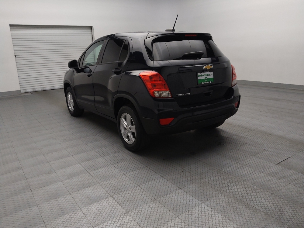 2022 Chevrolet Trax LS - Photo 4