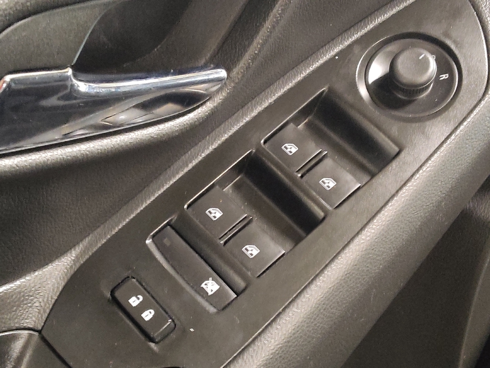 2022 Chevrolet Trax LS - Photo 21