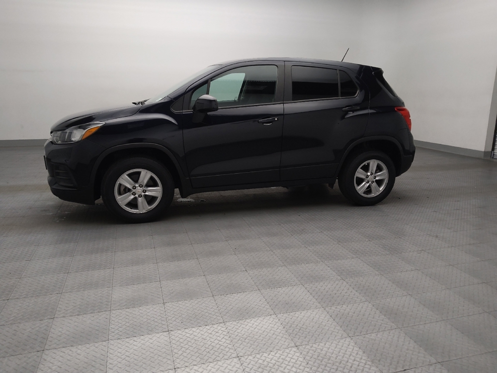 2022 Chevrolet Trax LS - Photo 2