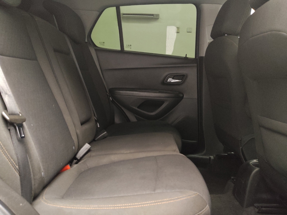 2022 Chevrolet Trax LS - Photo 15