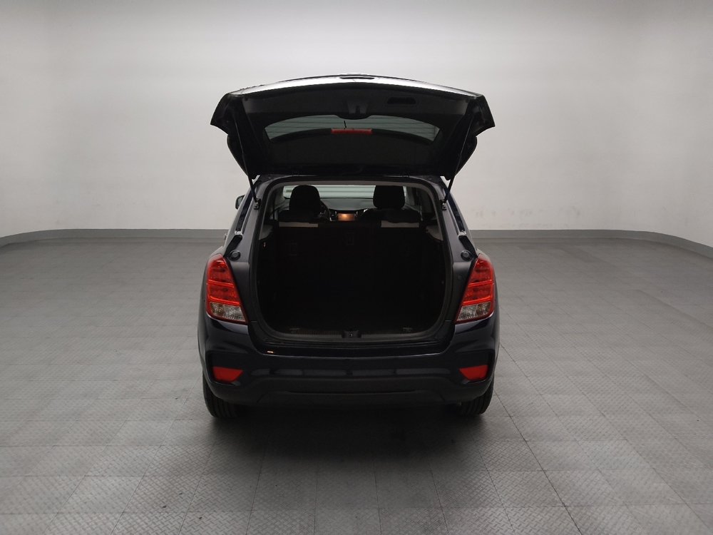 2022 Chevrolet Trax LS - Photo 22
