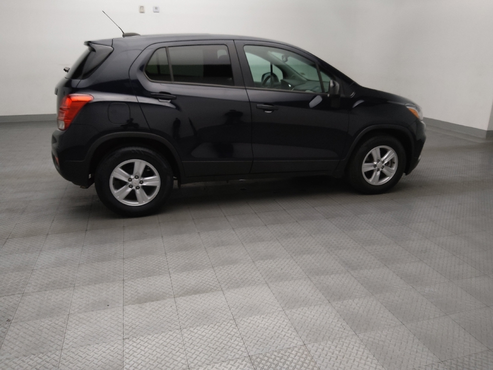2022 Chevrolet Trax LS - Photo 8