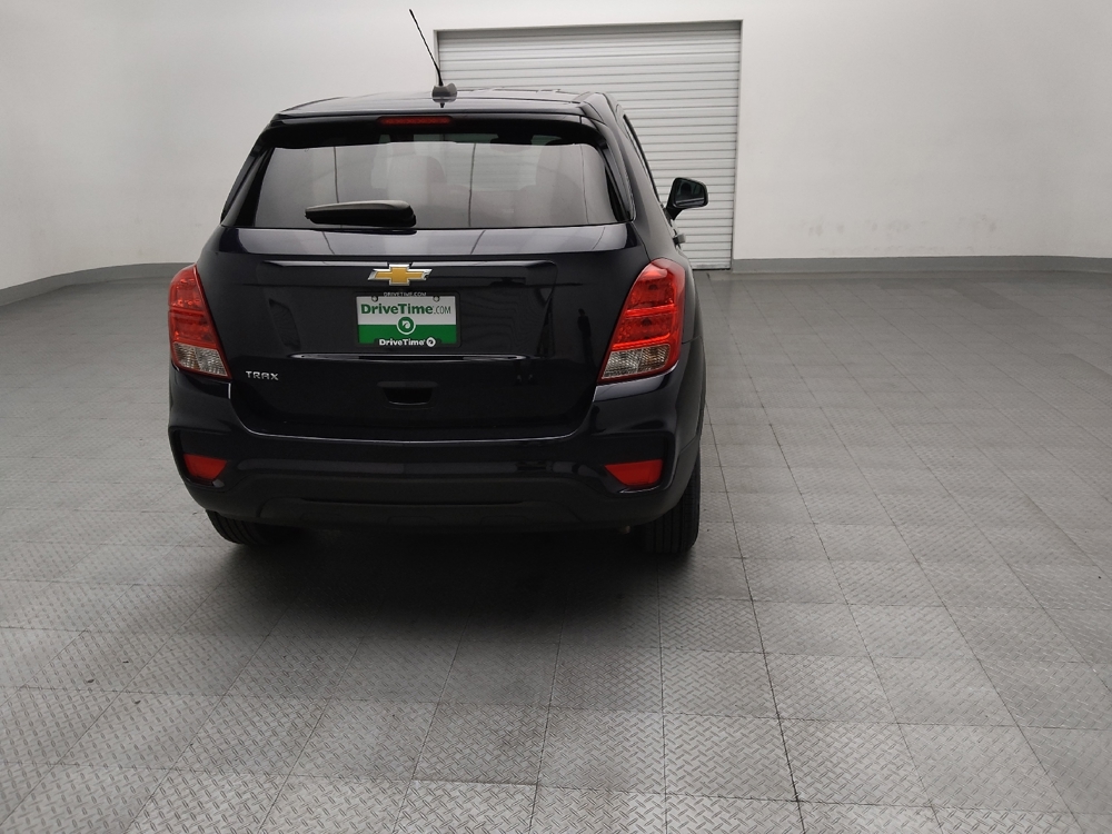 2022 Chevrolet Trax LS - Photo 6