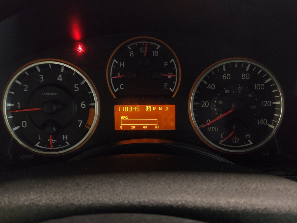 2014 Nissan Titan SV - Photo 18