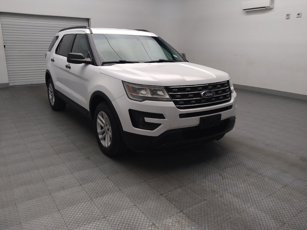 2017 Ford Explorer Base - Photo 10