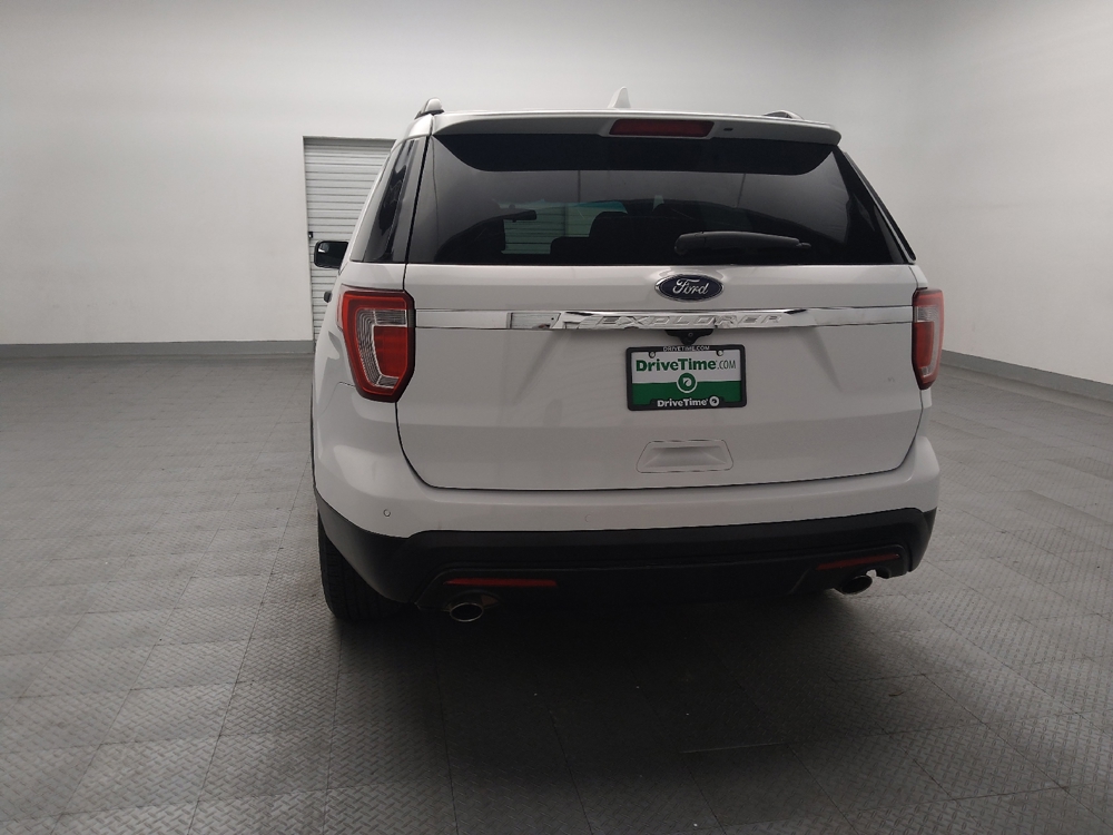 2017 Ford Explorer Base - Photo 5