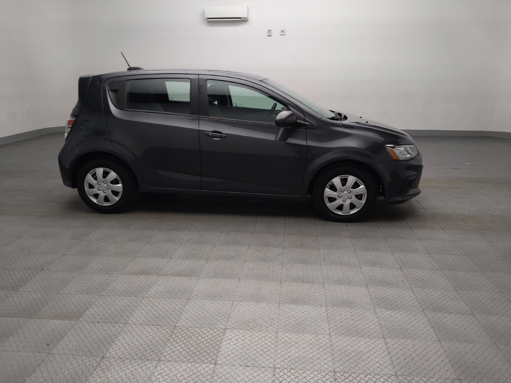 2020 Chevrolet Sonic - Photo 9