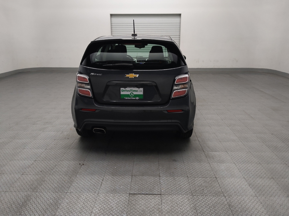 2020 Chevrolet Sonic - Photo 6