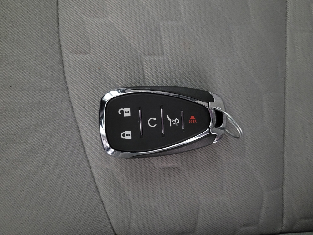 2020 Chevrolet Equinox LS - Photo 25