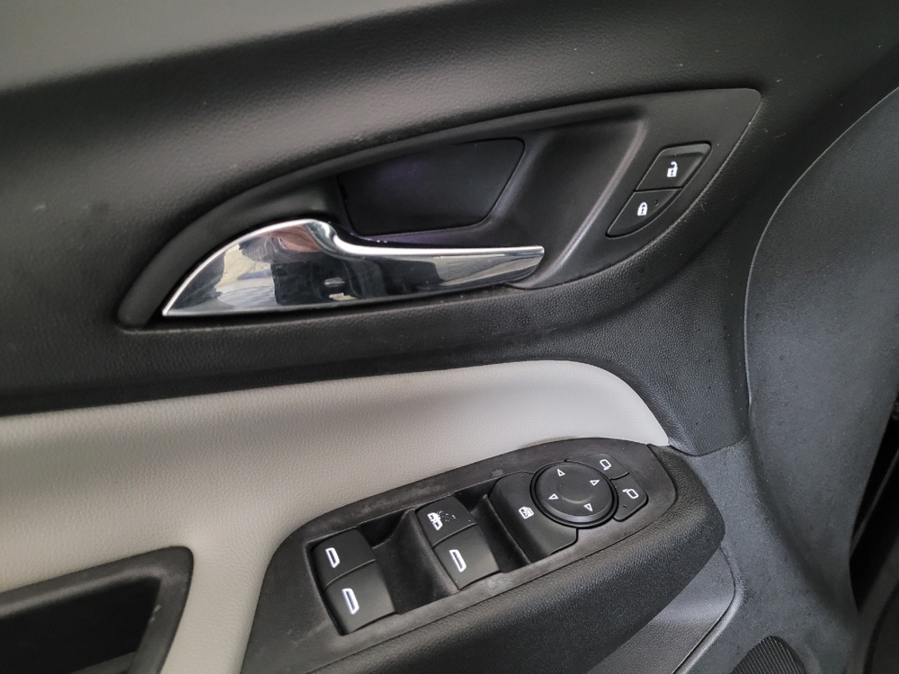 2020 Chevrolet Equinox LS - Photo 21