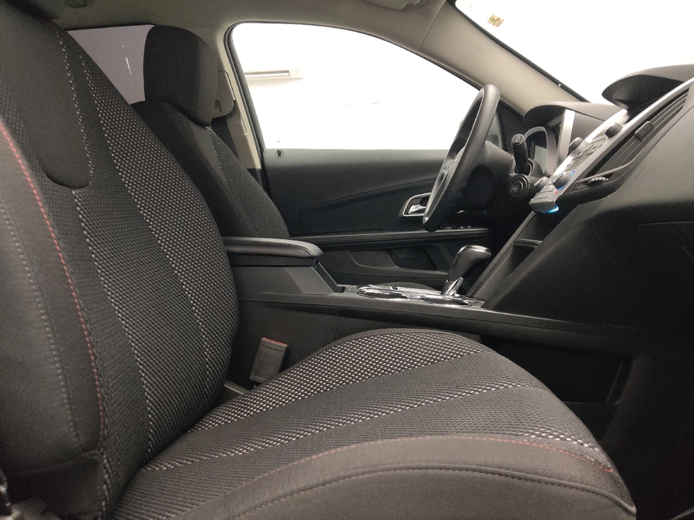 2016 Chevrolet Equinox LS - Photo 16