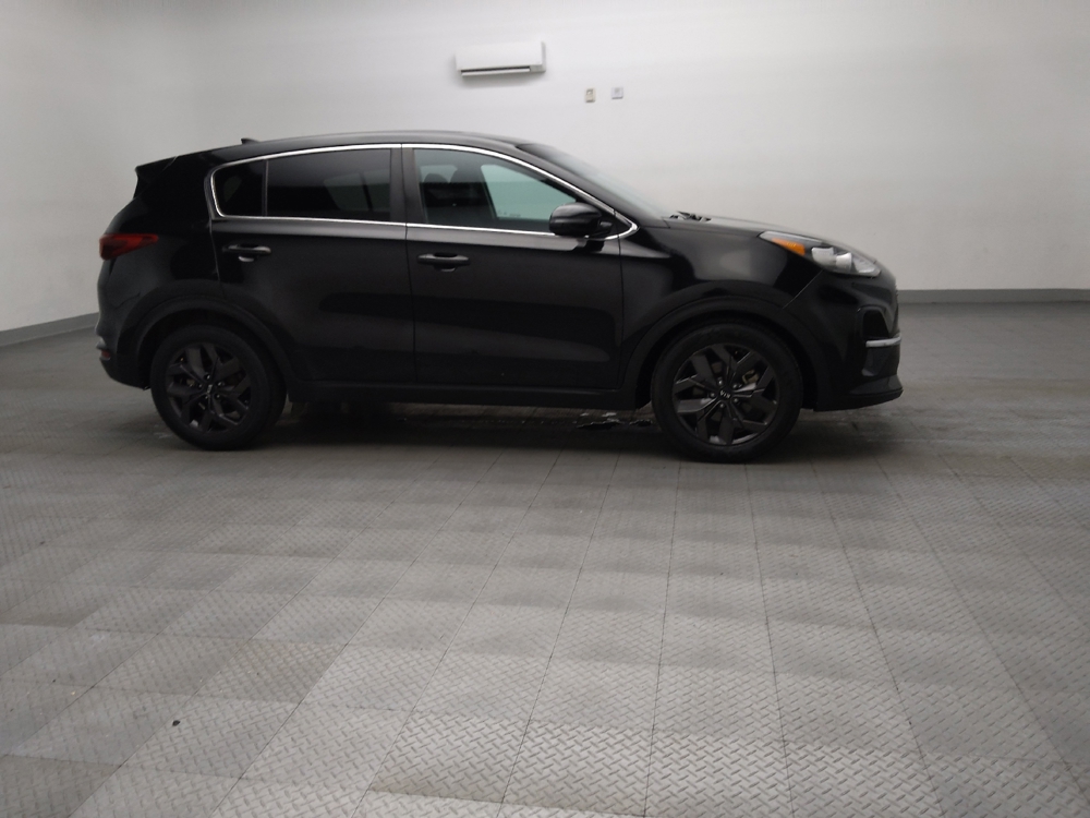 2022 Kia Sportage LX - Photo 9