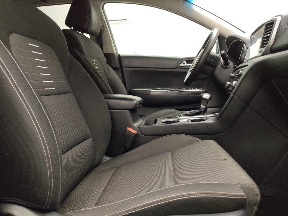 2022 Kia Sportage LX - Photo 16