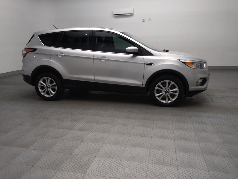 2017 Ford Escape SE - Photo 9